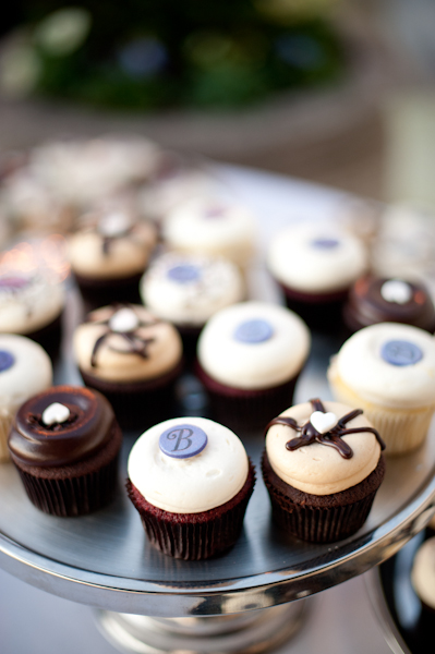 Georgetown Cupcakes served at the rehearsal dinner