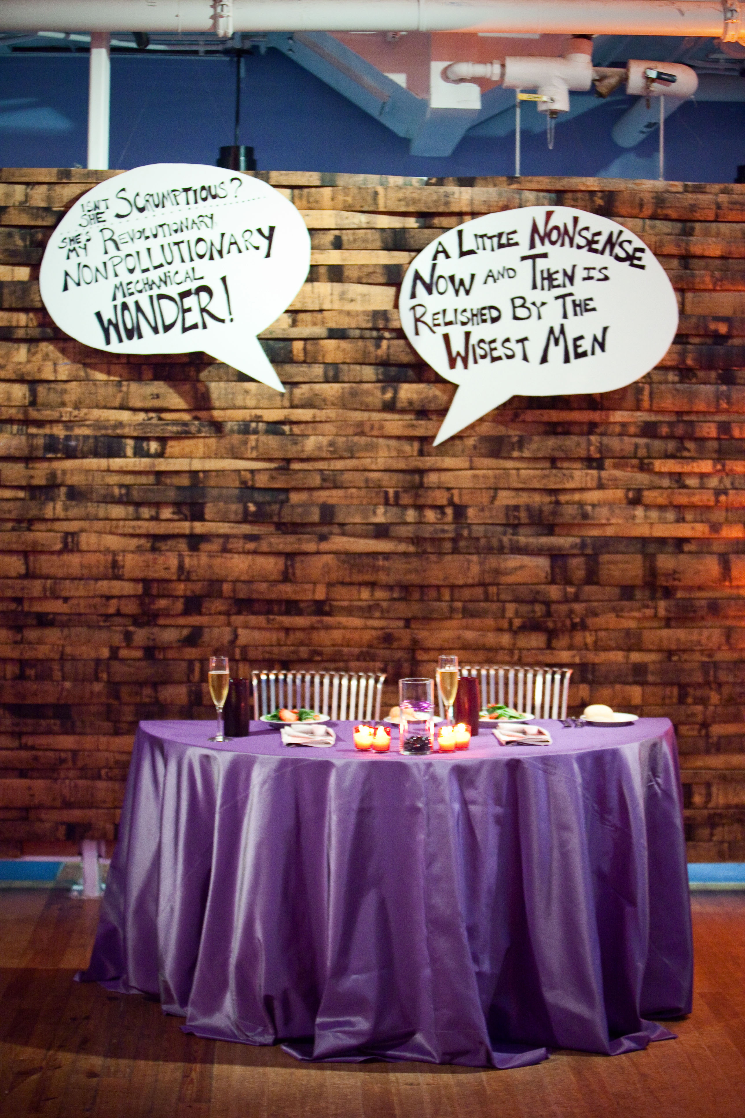 sweetheart table with 2 word bubbles