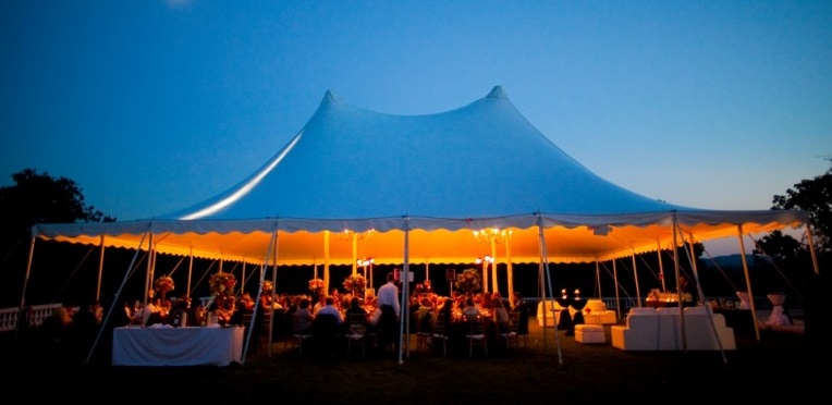 the ultimate guide to outdoor wedding venues in Northern Virginia -  Oatlands Plantation wedding reception tent