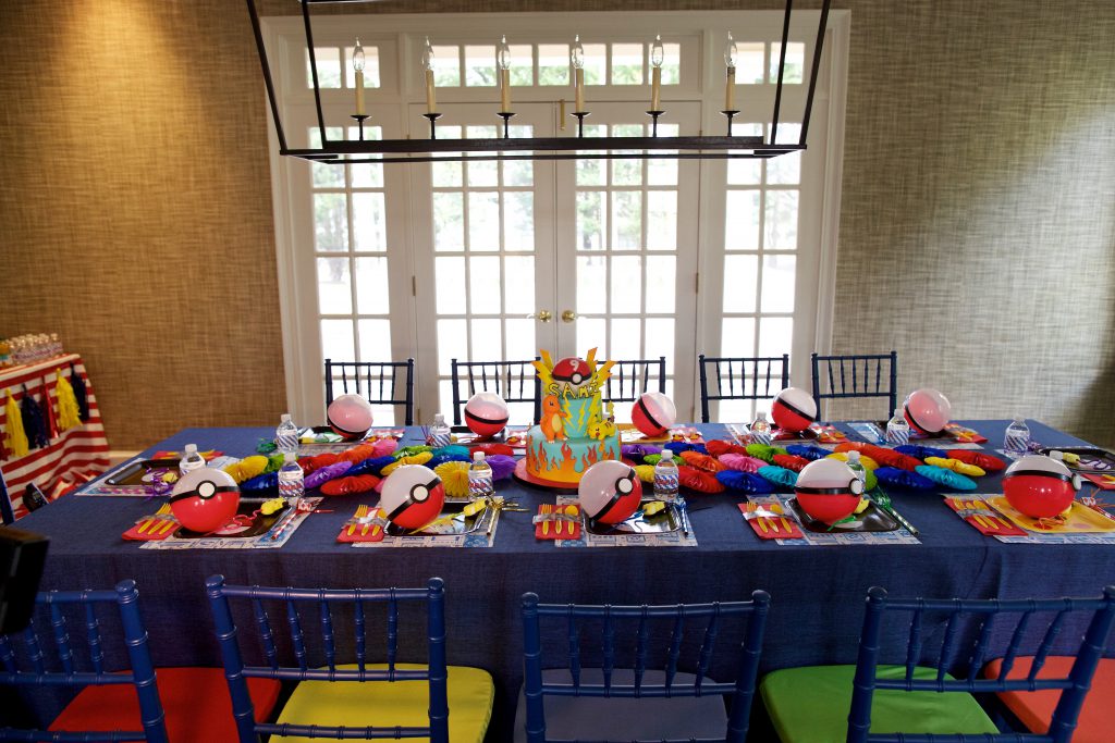 video game birthday party tablescape