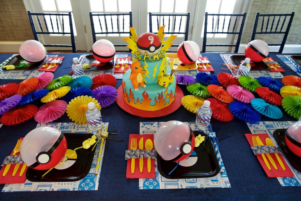 video game birthday party tablescape