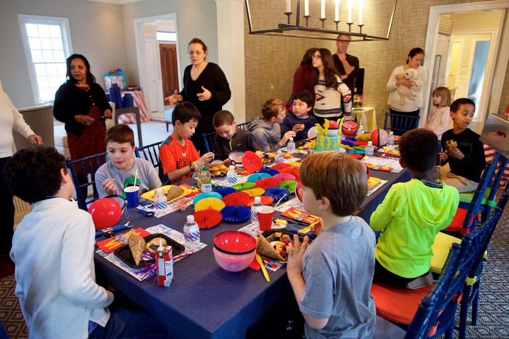 video game birthday party tablescape