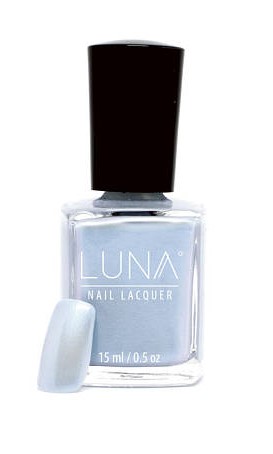 something blue for your wedding: nail polish