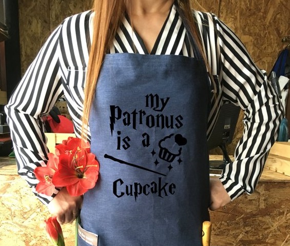 white elephant gag christmas gift yankee swap cupcake patronus apron
