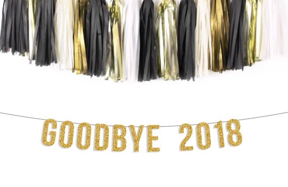 New Years Eve Party ideas - gold glitter banner 