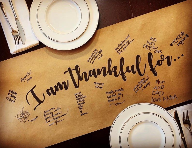 Kraft paper Thanksgiving table runner with DIY activitiy 