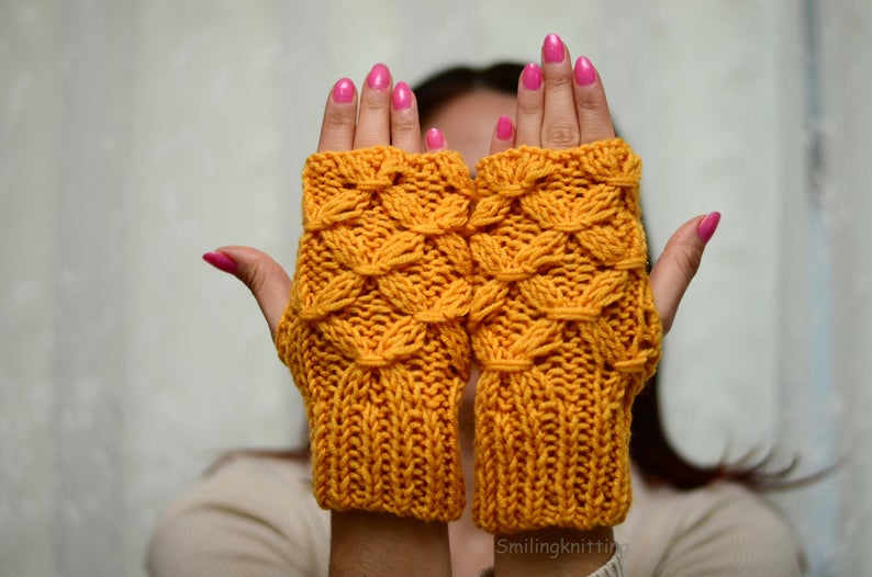 teens gift idea: fingerless gloves
