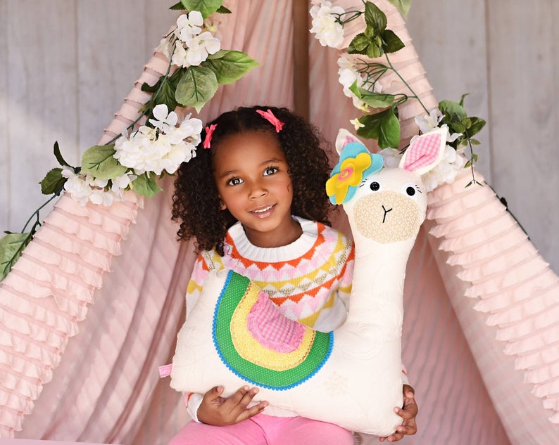 kids gift idea: stuffed llama