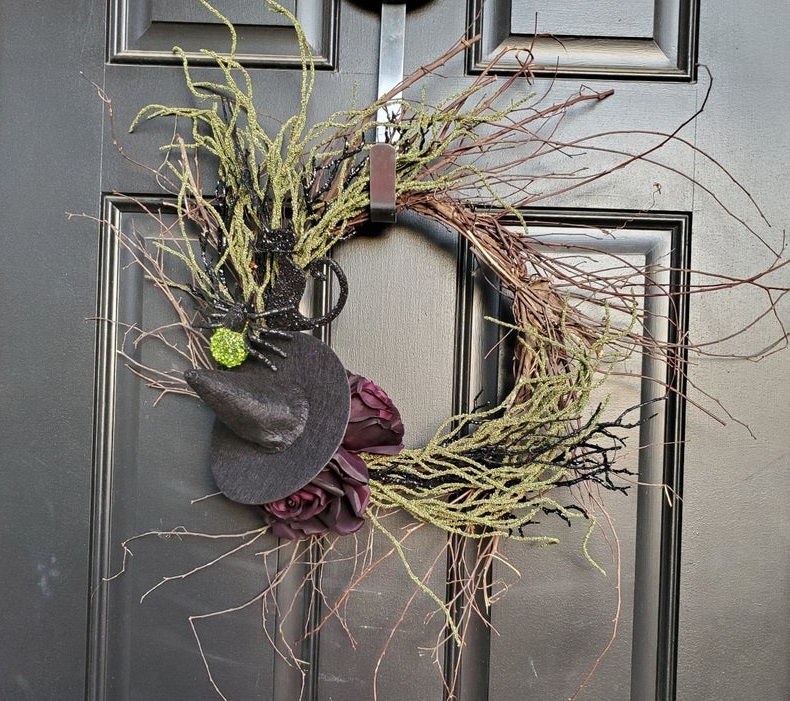 modern halloween wreath - witch's hat