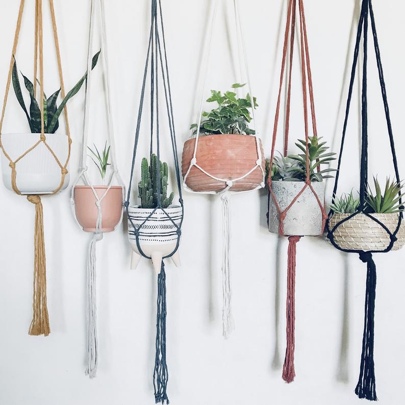 gifts for plant parents - simple macramé plant hangers 