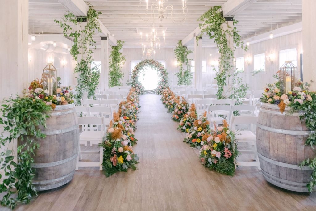 sweeney barn - white barn - Manassas Virginia weddings