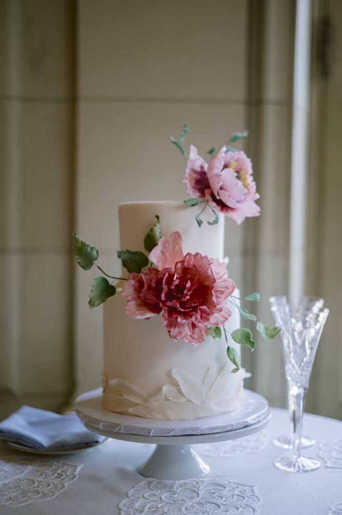 Meridian House DC wedding - chic spring pretty pastels