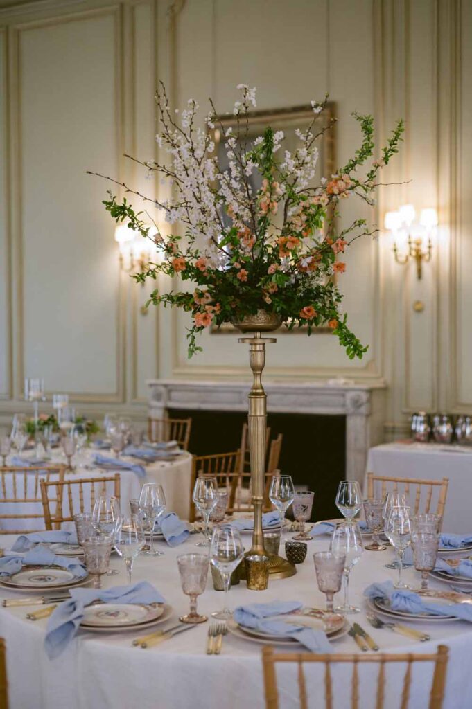 Meridian House DC wedding - chic spring pretty pastels