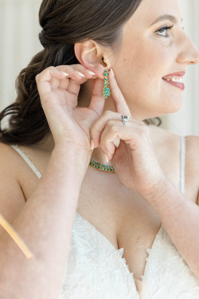 Wedding rings, engagement ring, wedding band set, wedding jewelry - emeralds