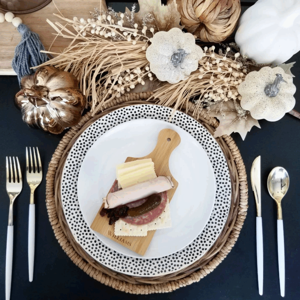 personalized mini charcuterie boards - thanksgiving tablescape