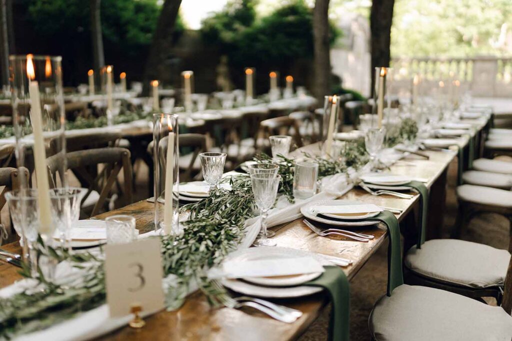 al fresco farm tables at Meridian House